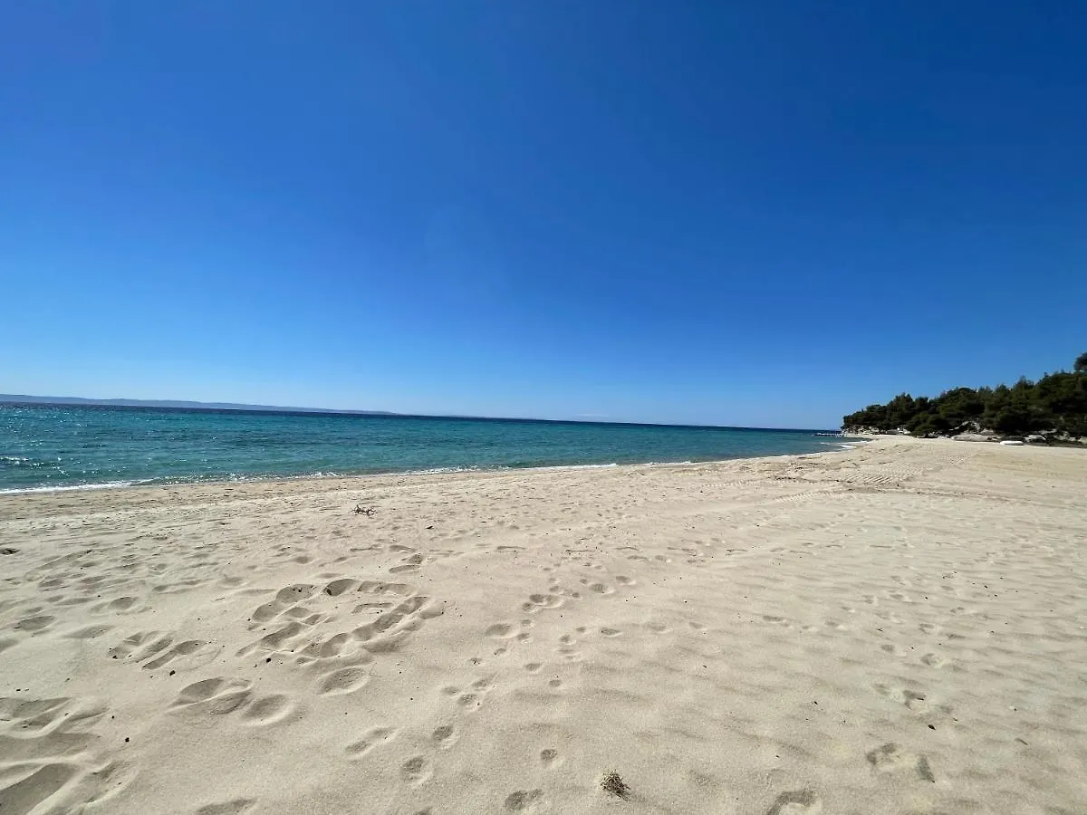 Semesterbostad Spacious Maisonette On The Eu Blue Beach Of Kalogria In Sithonia, Greece